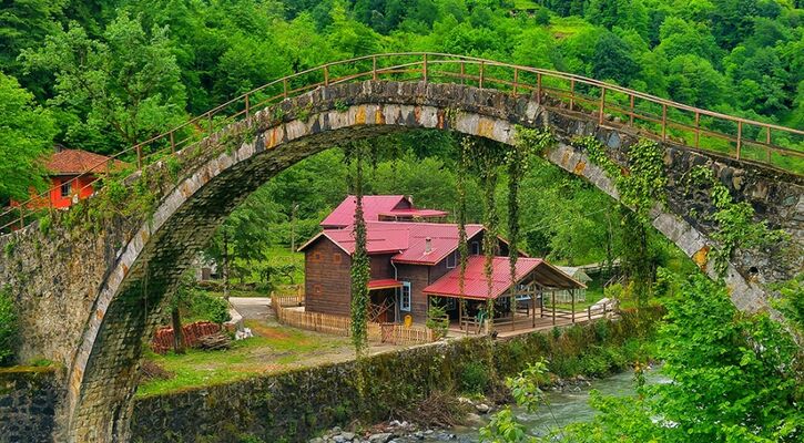 Uçaklı Mini Karadeniz Turu 1 Gece Batum 1 Gece Ayder